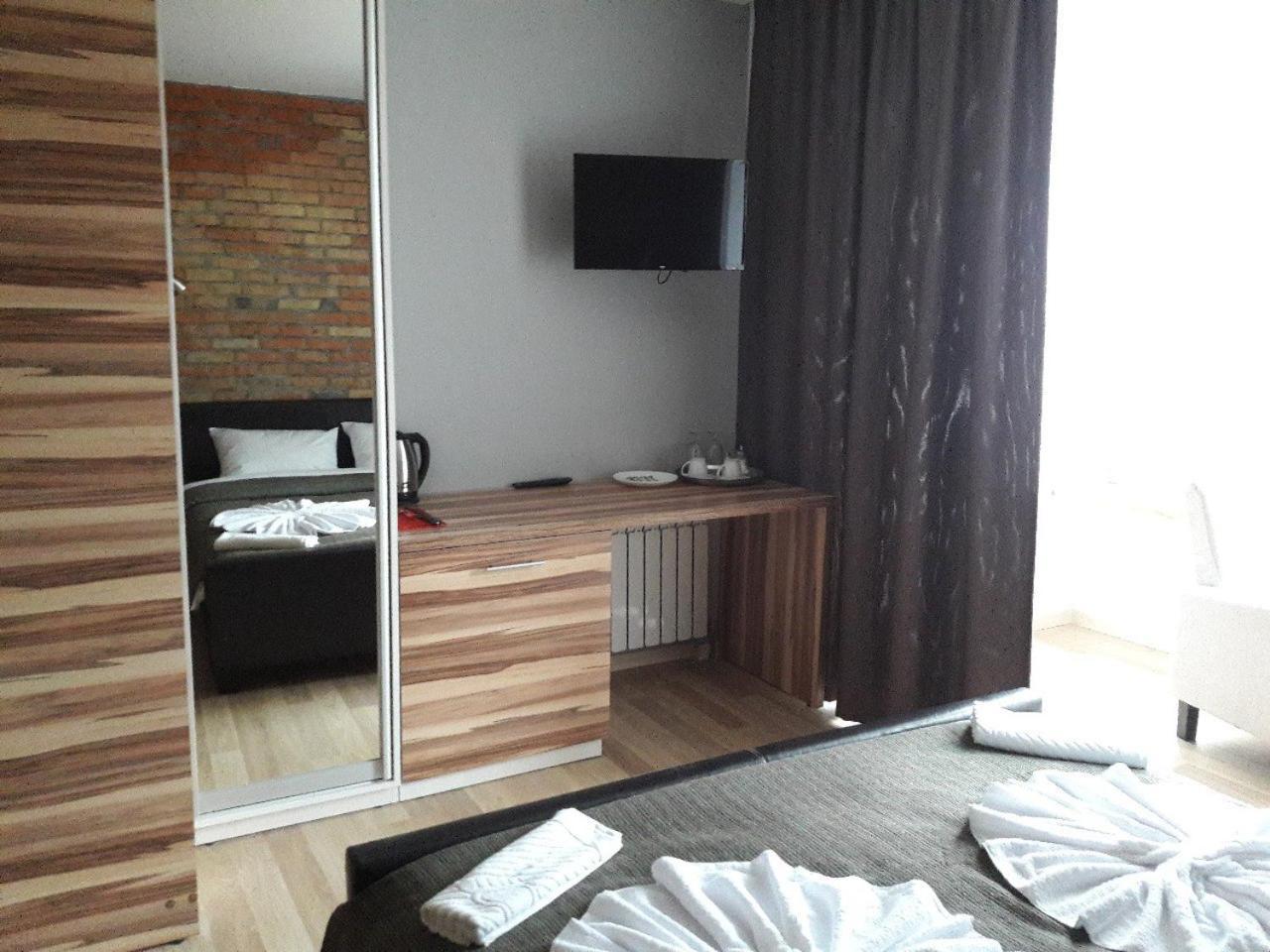 Mini Hotel On Demiivska 키예프 외부 사진