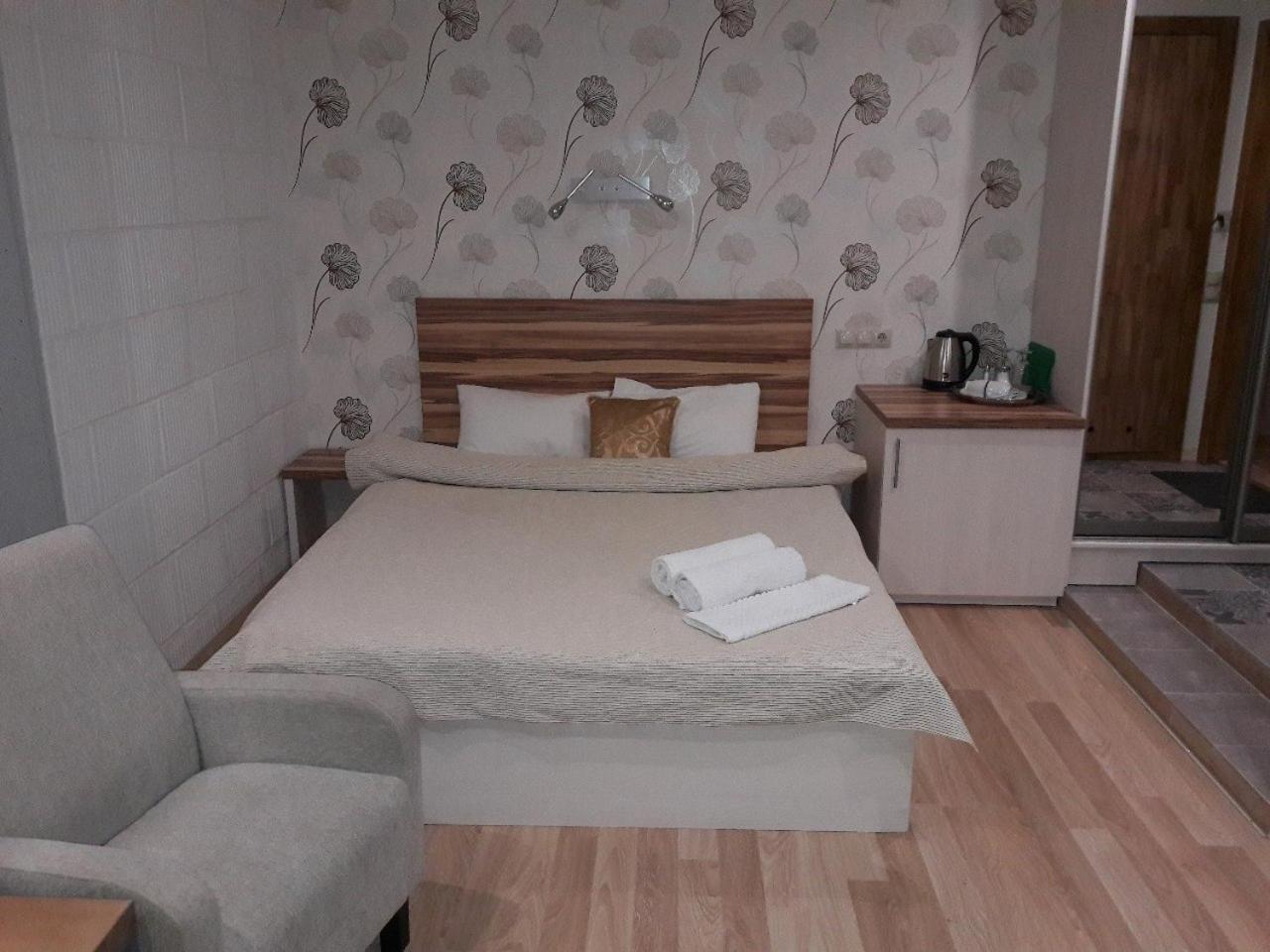 Mini Hotel On Demiivska 키예프 외부 사진