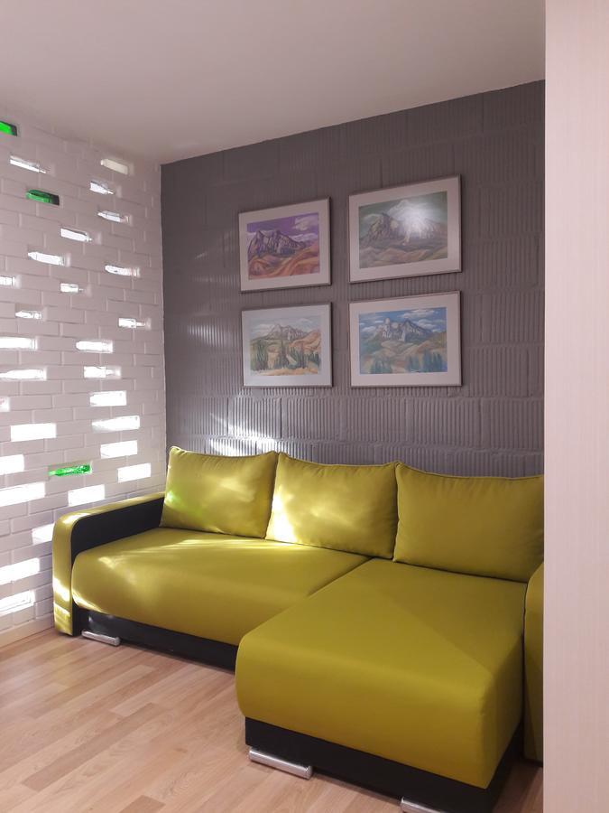 Mini Hotel On Demiivska 키예프 외부 사진