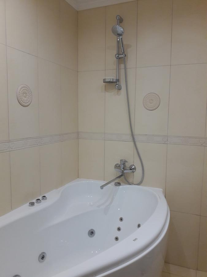 Mini Hotel On Demiivska 키예프 외부 사진