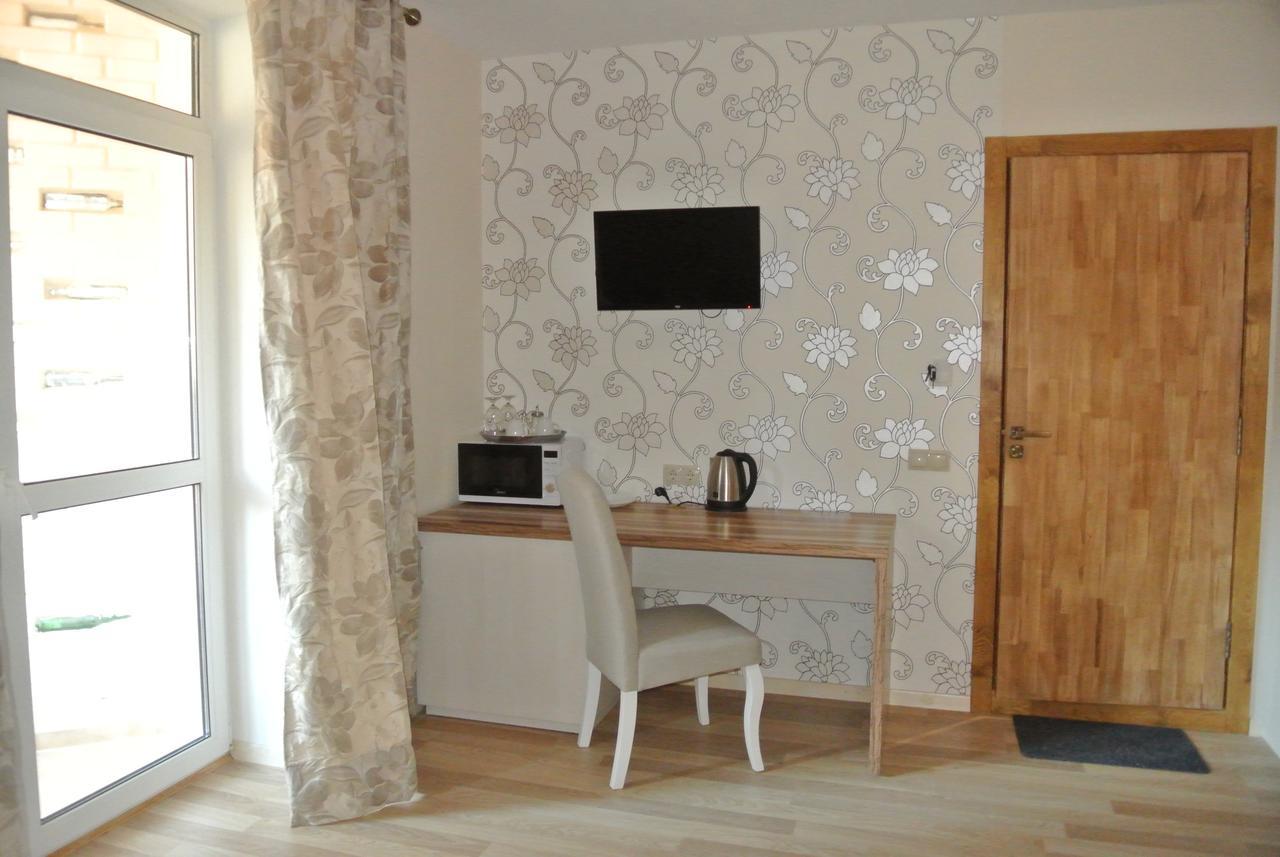 Mini Hotel On Demiivska 키예프 외부 사진