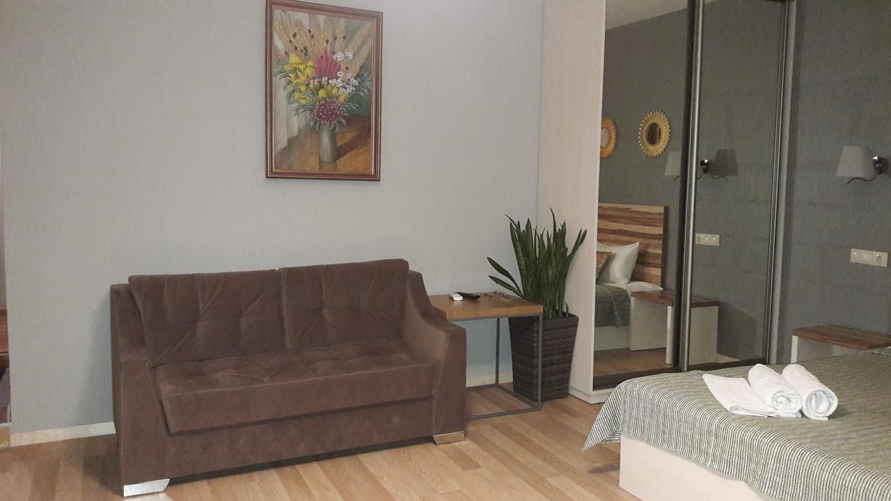 Mini Hotel On Demiivska 키예프 외부 사진