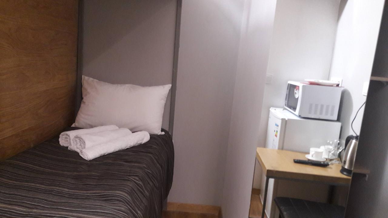 Mini Hotel On Demiivska 키예프 외부 사진