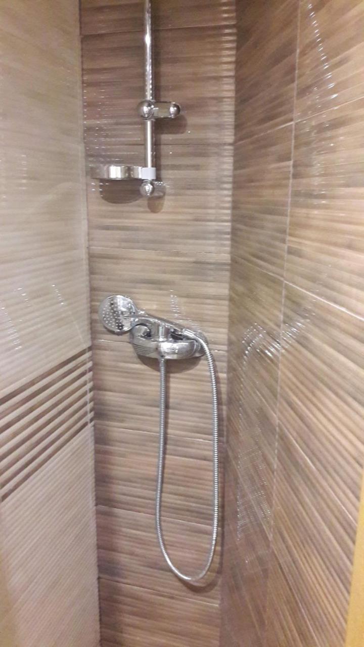 Mini Hotel On Demiivska 키예프 외부 사진